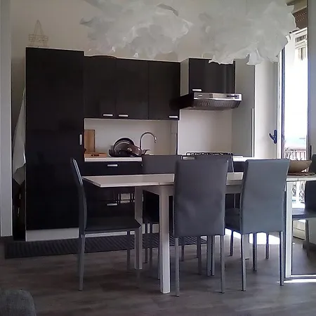 Casa Luminosa Apartment *